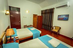 Dayanithi Guest House