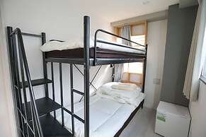 Hotel Mikado - Hostel