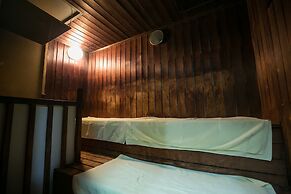 Hotel Mikado - Hostel