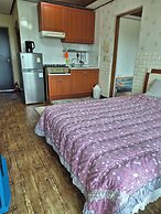 Jun House - Hostel