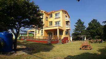 Jun House - Hostel