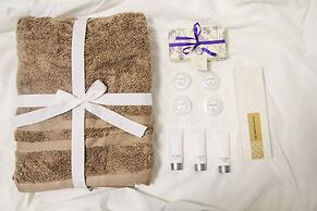 V and G Suites Limay