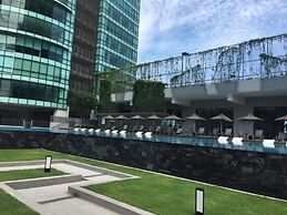 Trillion Suites by SLG