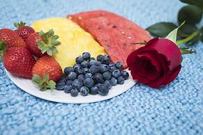 Royal Stays Condominiums - Downtown