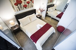 Royal Stays Condominiums - Downtown