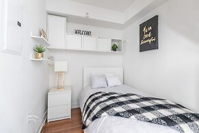 Royal Stays Condominiums - Downtown