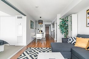 Royal Stays Condominiums - Downtown