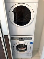 Royal Stays Condominiums - Downtown