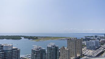 Royal Stays Condominiums - Downtown