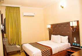 Lakeem Suites - Agboyin Surulere