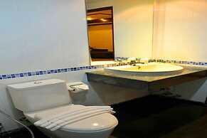 Boonjumnong Modern Apartment