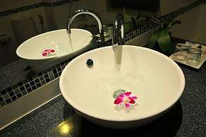 Boonjumnong Modern Apartment