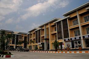 Boonjumnong Modern Apartment