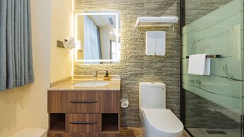 Ramada Encore by Wyndham Shanghai Pudong Airport