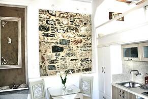 Mariakis Luxury Studios