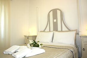 Mariakis Luxury Studios