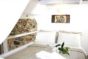 Mariakis Luxury Studios