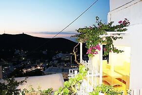 Mariakis Luxury Studios