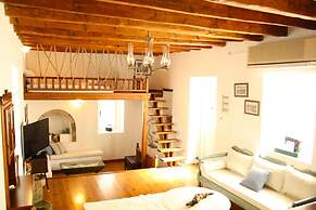 Mariakis Luxury Studios