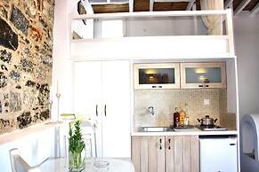 Mariakis Luxury Studios