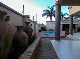 Four Pillars Lodge