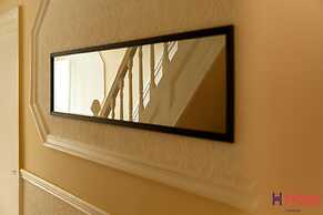 Superb central House