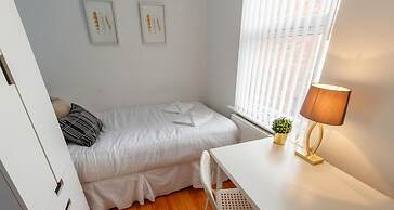 Superb central House