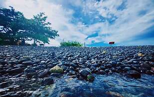 Charming Lipe Beach Resort