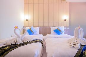 Charming Lipe Beach Resort