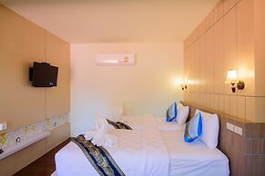 Charming Lipe Beach Resort