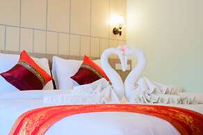 Charming Lipe Beach Resort