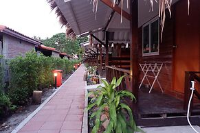 Charming Lipe Beach Resort