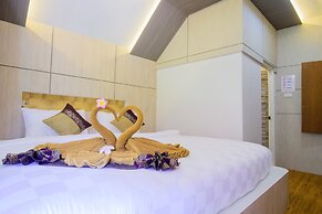 Charming Lipe Beach Resort