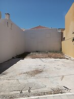 The Red Door in Koskinou