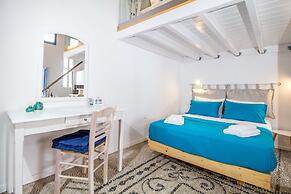 The Red Door in Koskinou