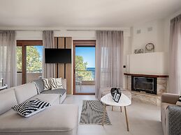 Elia Seaside Nea Chora