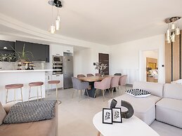 Elia Seaside Nea Chora