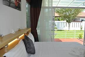Siam Twins Villa A