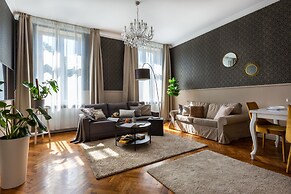 Fragola Between Old Town and Jewish Quarter