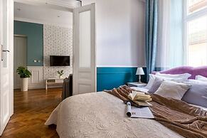 Fragola Between Old Town and Jewish Quarter