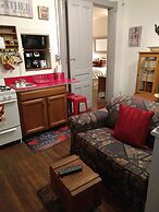 Beautiful Downtown Indy Guest Homes