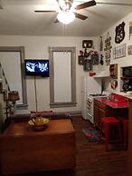 Beautiful Downtown Indy Guest Homes