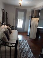 Beautiful Downtown Indy Guest Homes