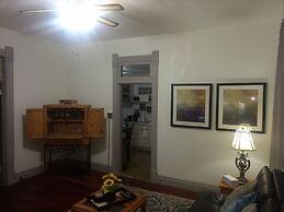 Beautiful Downtown Indy Guest Homes