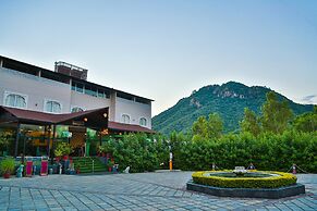 Bamboo Saa Resort & Spa