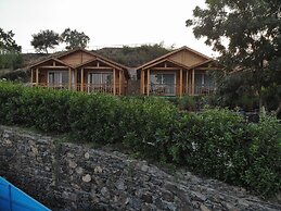 Bamboo Saa Resort & Spa