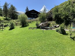 Serviced Apartment Eva