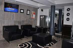 Latitude 1 Serviced Suites