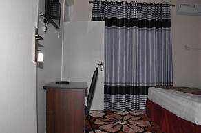 Latitude 1 Serviced Suites