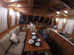 Yacht Suite Cecina